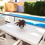 Con Piscina En * サガロ