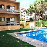 アパート Con Piscina En